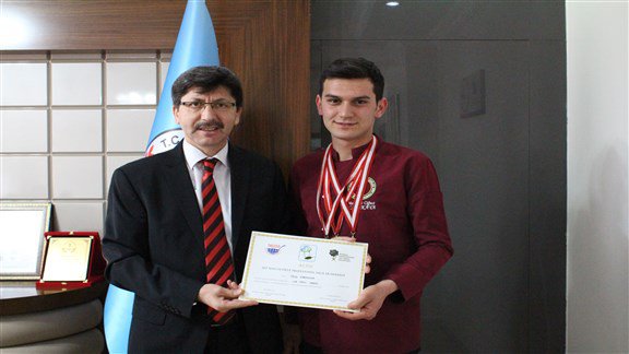 Emir Murat Özdilek MTAL Fethiye Şef Mavi Yarışmasından Madalyalarla Döndü...