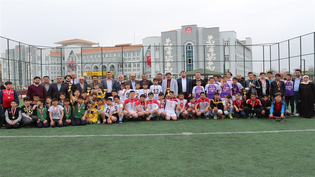 İl Milli Eğitim Müdürümüz Metin YALÇIN Sevdamız İmam Hatipler Futbol Turnuvası Ödül Törenine Katıldı