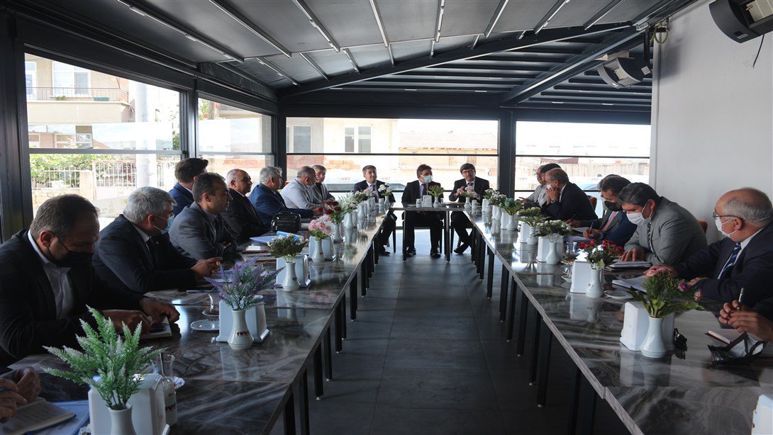 İl ve İlçe Milli Eğitim Yöneticileri Toplantısı Türkiye Diyanet Vakfı Kitap Kafe'de Yapıldı...