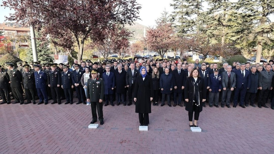 İl Milli Eğitim Müdürümüz Miraç Sünnetci, 10 Kasım Çelenk Sunma Töreni'ne Katıldı...