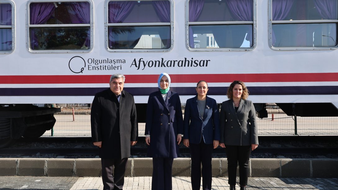 Valimiz Sayın Doç. Dr. Kübra Güran Yiğitbaşı, Burdur Valisi Sayın Tülay Baydar Bilgihan ile Birlikte VagonAfyon'u Ziyaret Ettiler...